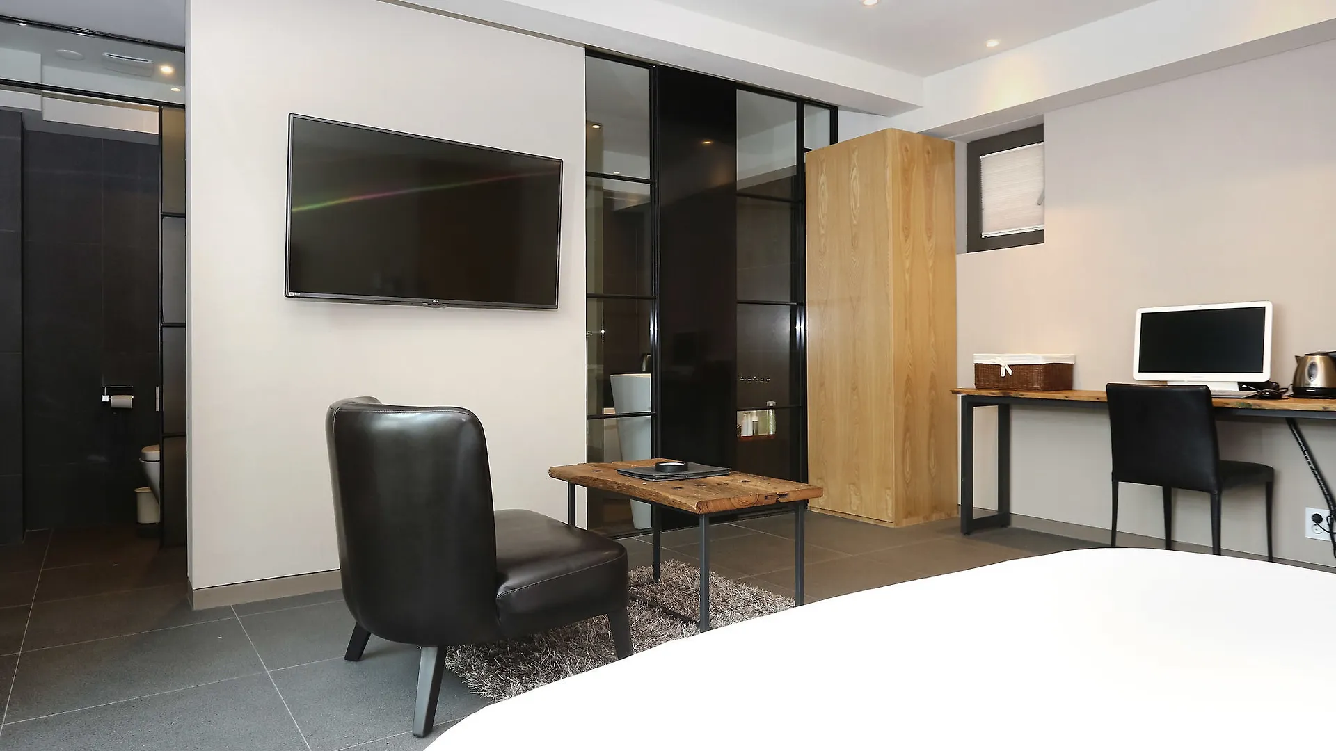 *** Hotel E-Hotel Seoul South Korea
